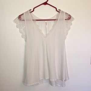 Free People White Sleeveless Shirt w/ Lace sz S/P